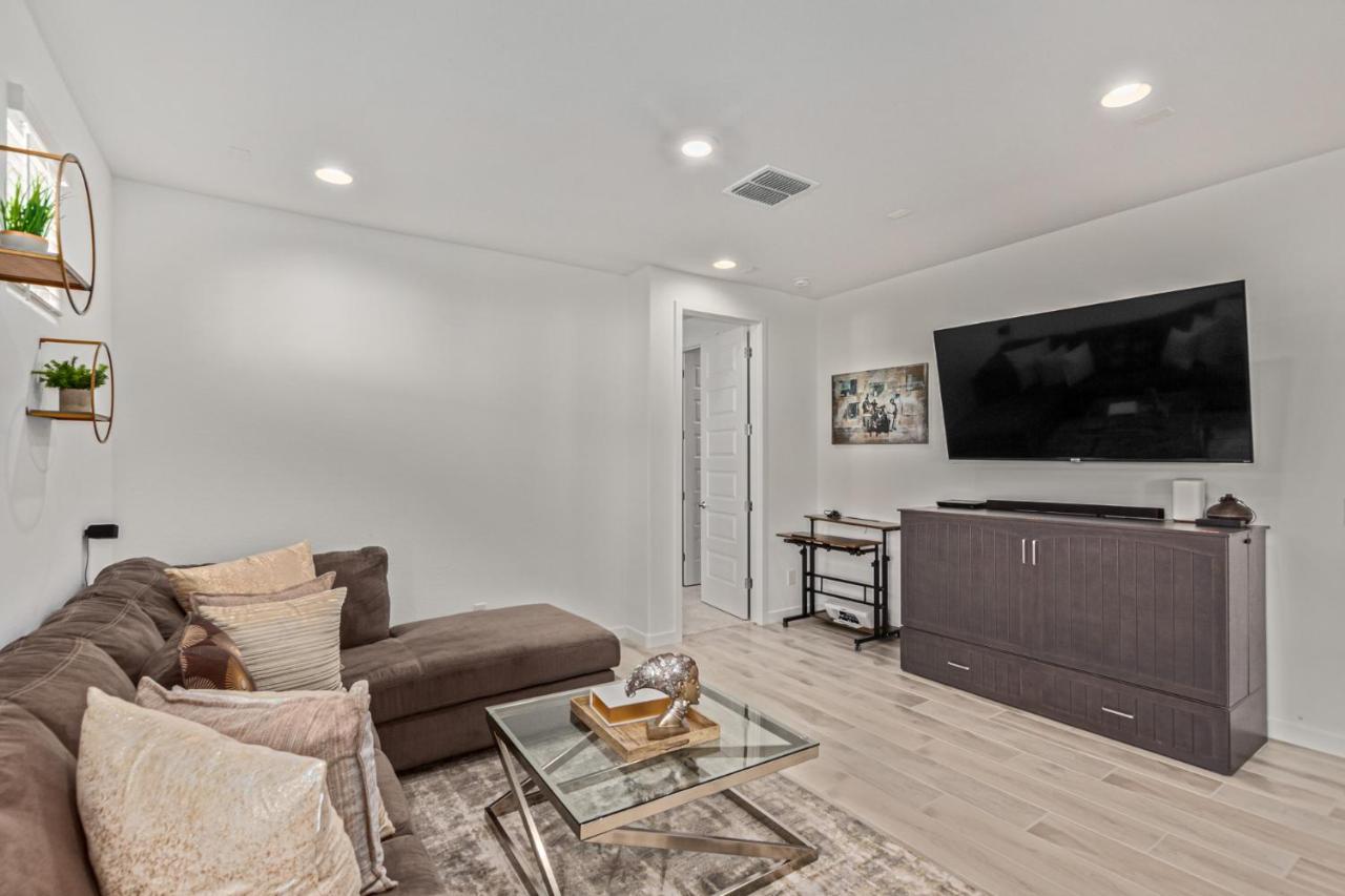 At Your Service - Modern Amenities, Urban Location, Sophisticated Style 피닉스 외부 사진